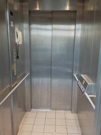 Innenraum des Aufzugs